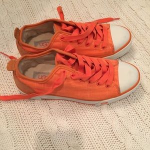 Ugg canvas sneakers ✨